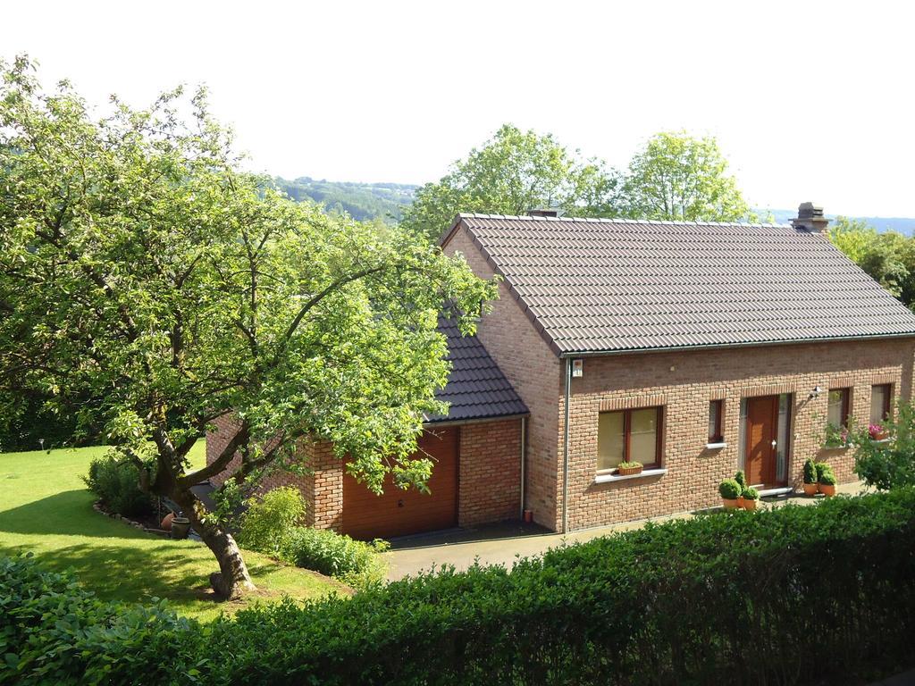 Modern Holiday Home In Stavelot With Fireplace Extérieur photo